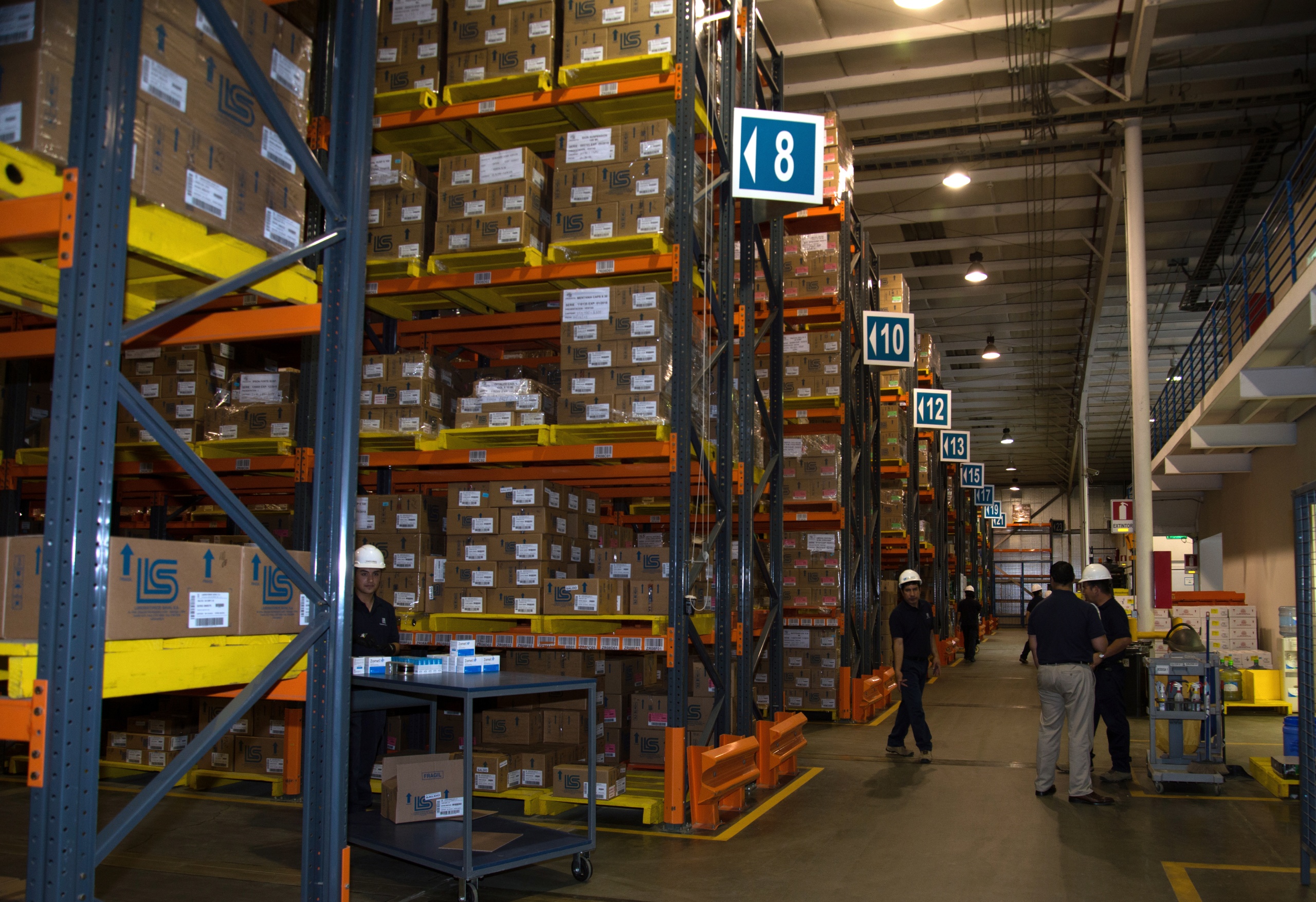 Distribution center picture